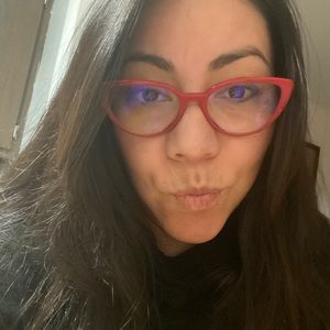 Meet your Posher, Linda